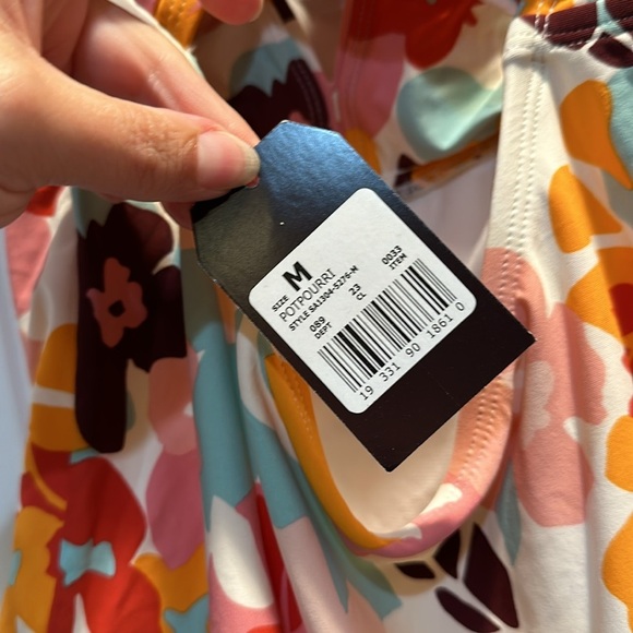 NWT! Sea Angel Potpourri Floral Cross Back One Piece Swimsuit M bathing suit - Picture 7 of 9